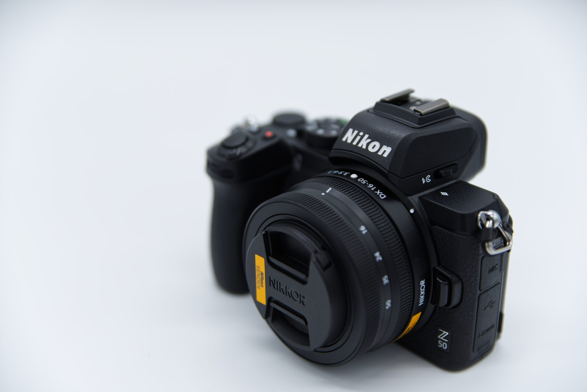 ミラーレス一眼カメラ【Nikon Z50】